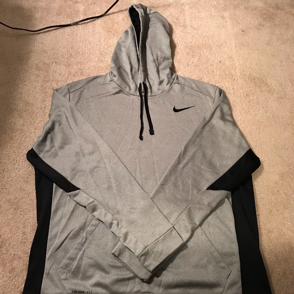 Men’s Nike ThermaFit pullover hoodie XL